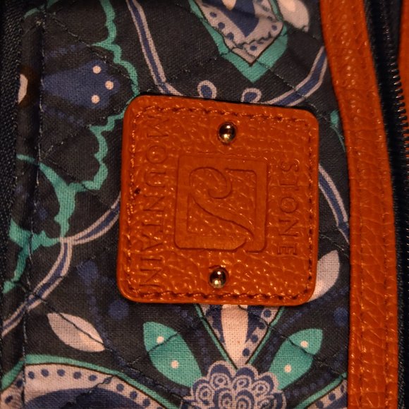 BUNDLE OF 3 CROSSBODY BAGS - STONE MOUNTAIN/RELIC/CARLA MARCHI - Picture 2 of 9